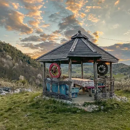 Etno Domacinstvo Saponjic